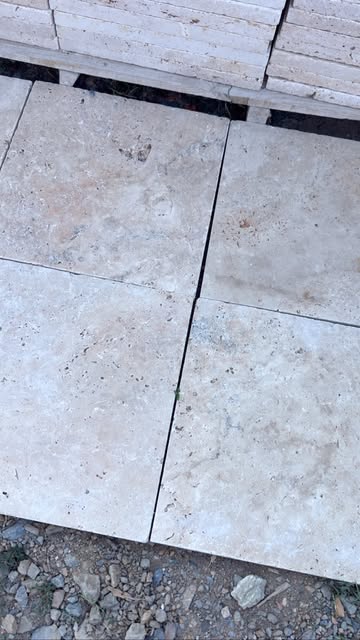 Eskitme Traverten Adım Taşları Enhance Outdoor Spaces with Natural Stone Beauty